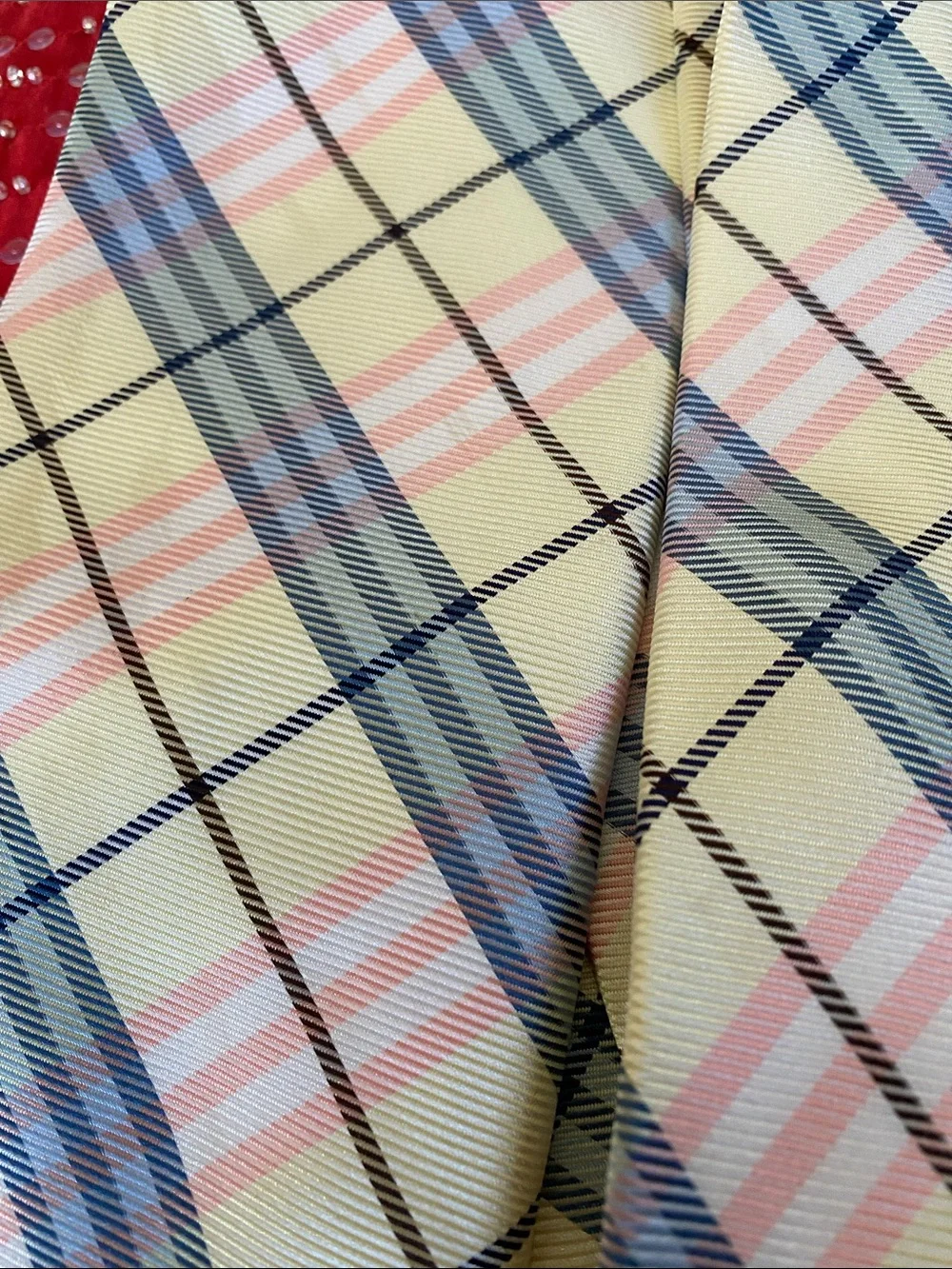Burberry 💯 Silk Made in Italy 🇮🇹 Signature Subtle Shimmer Luxury Tie NWOT